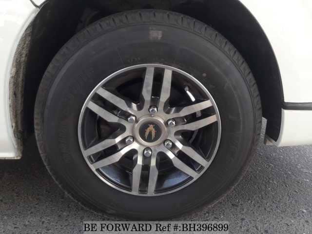 
								TOYOTA HIACE COMMUTER full									