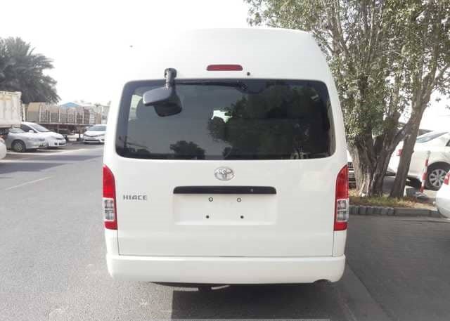 
								TOYOTA HIACE COMMUTER full									