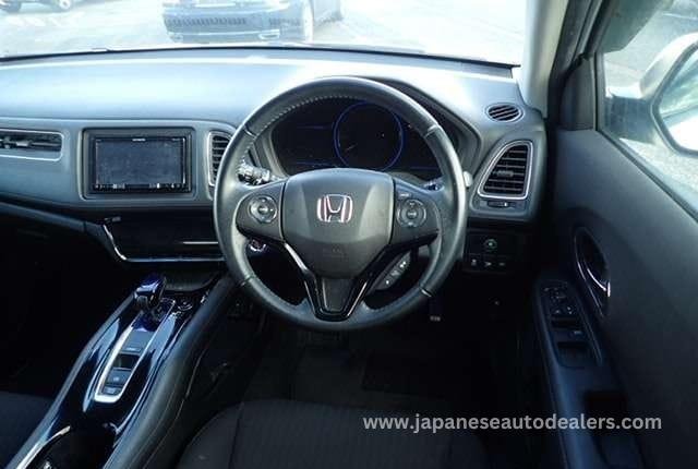 
								HONDA VEZEL HYBRID full									