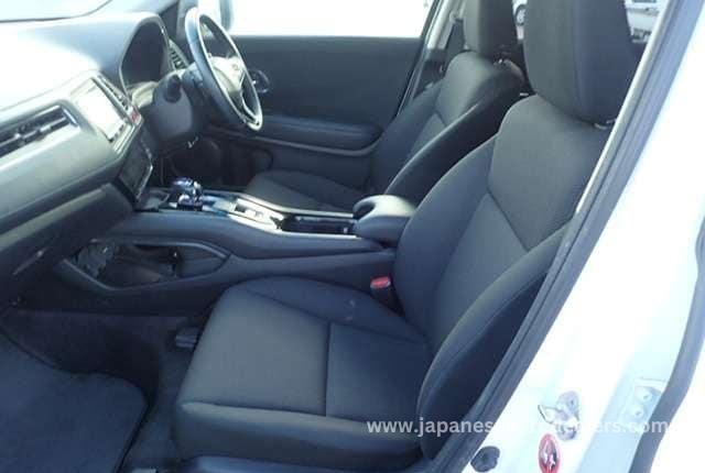 
								HONDA VEZEL HYBRID full									