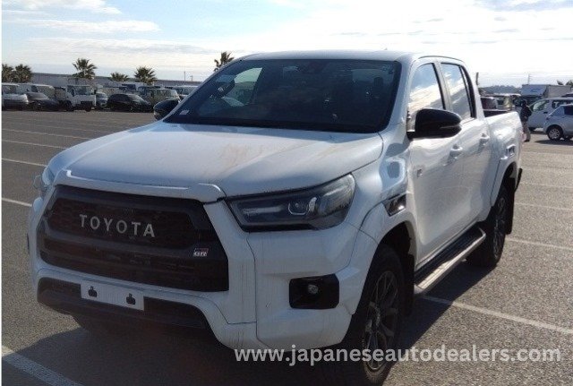 
								TOYOTA HILUX Z GR SPORTS full									