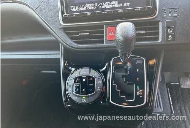 
								TOYOTA NOAH SI full									