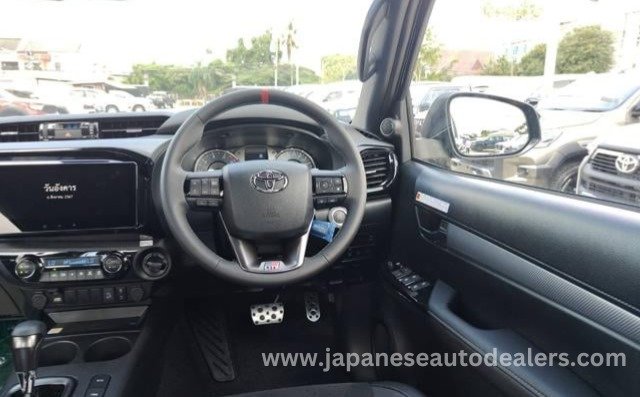 
								Toyota Hilux 2.8 GR Double Cab full									