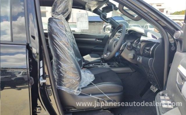 
								Toyota Hilux 2.8 GR Double Cab full									