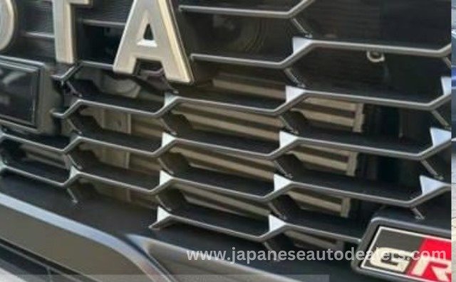 
								Toyota Hilux 2.8 GR-S full									
