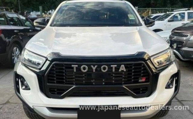 
								Toyota Hilux 2.8 GR-S full									