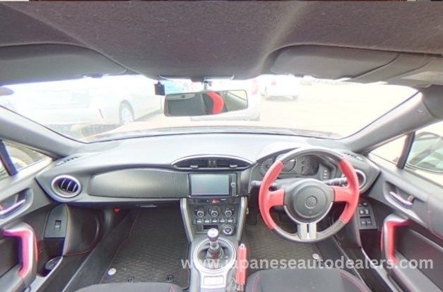 
								TOYOTA 86 GT full									