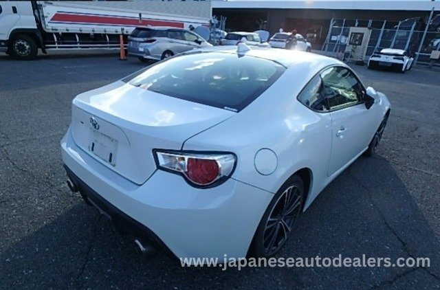 
								TOYOTA 86 GT full									