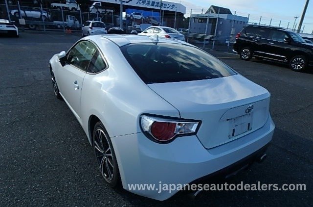 
								TOYOTA 86 GT full									