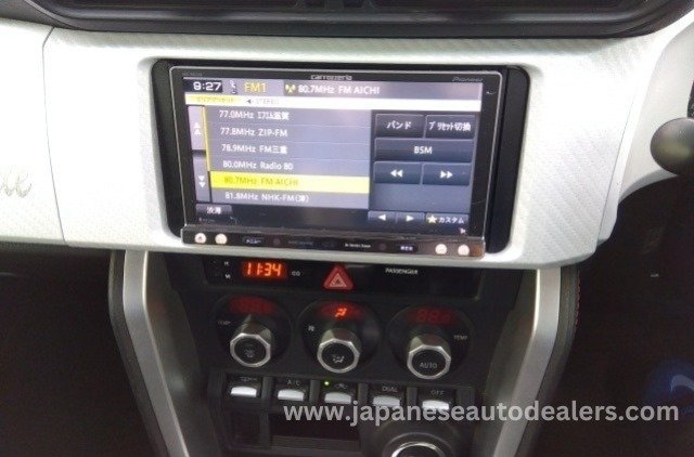 
								TOYOTA 86 GT full									