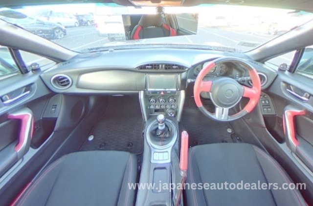 
								TOYOTA 86 GT full									