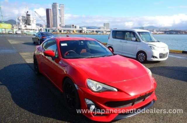 
								TOYOTA 86 GT full									