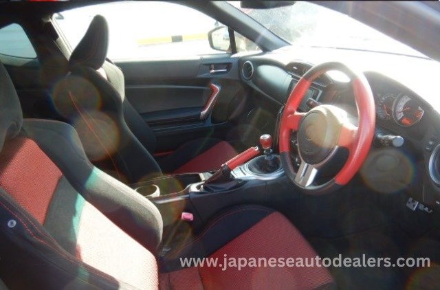 
								TOYOTA 86 GT full									