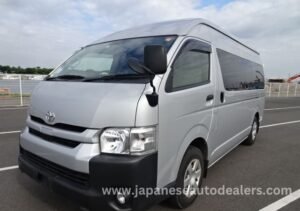 TOYOTA HIACE COMMUTER