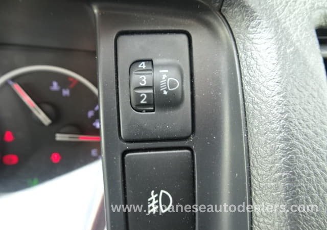 
								TOYOTA HIACE COMMUTER full									