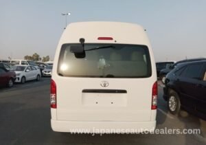 TOYOTA HIACE COMMUTER