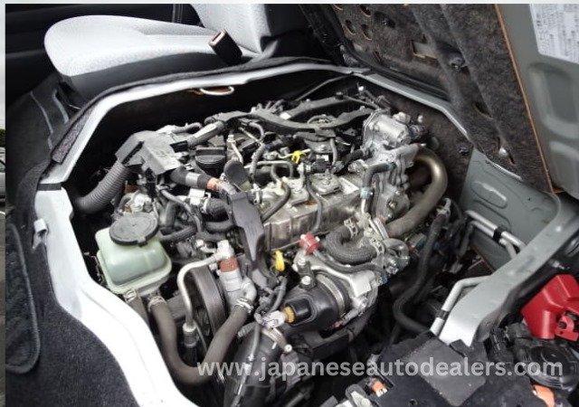 
								TOYOTA HIACE COMMUTER full									