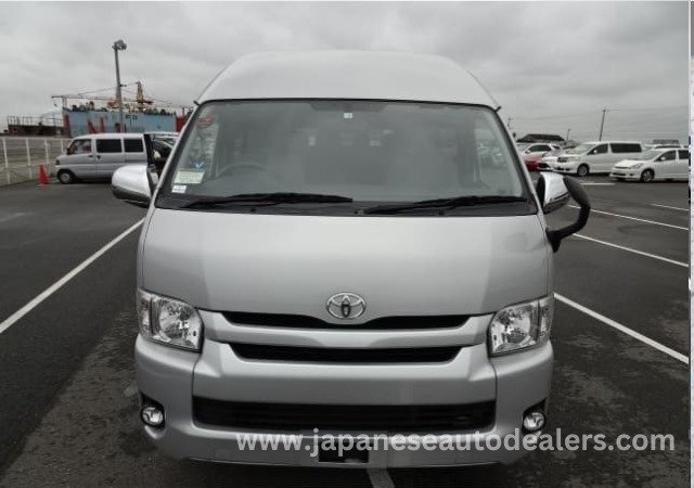 
								TOYOTA HIACE COMMUTER full									