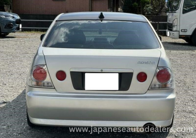 
								TOYOTA ALTEZZA full									