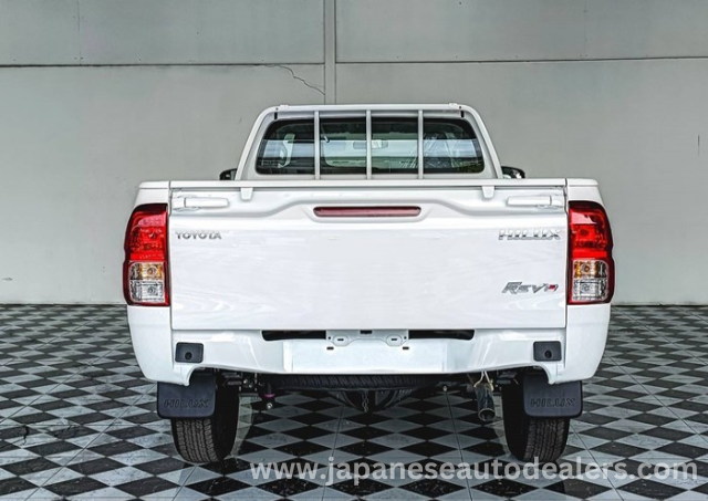 
								TOYOTA HILUX SINGLE CAB full									