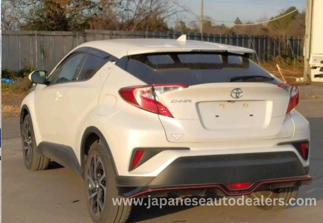 
								Toyota C-HR full									