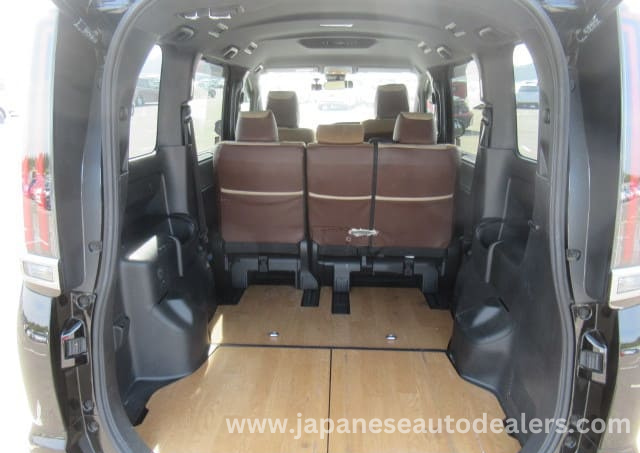 
								Toyota Noah SI WXB full									