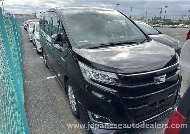 
								Toyota Noah Hybrid full									