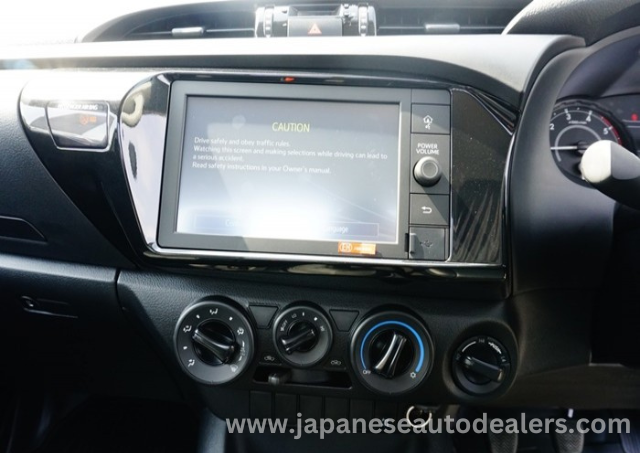 
								TOYOTA HILUX REVO SINGLE CAB 2.8 full									