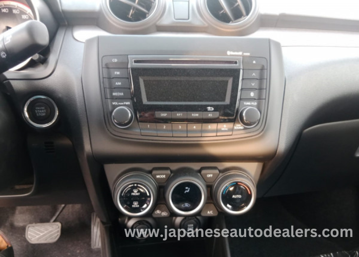
								Suzuki Swift full									