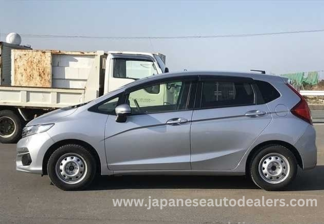 
								HONDA FIT full									
