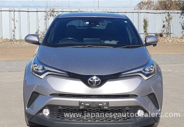 
								Toyota C-HR full									