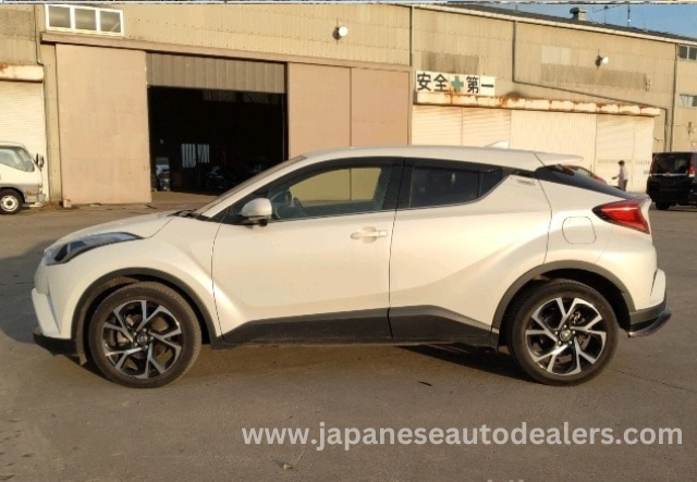
								Toyota C-HR full									