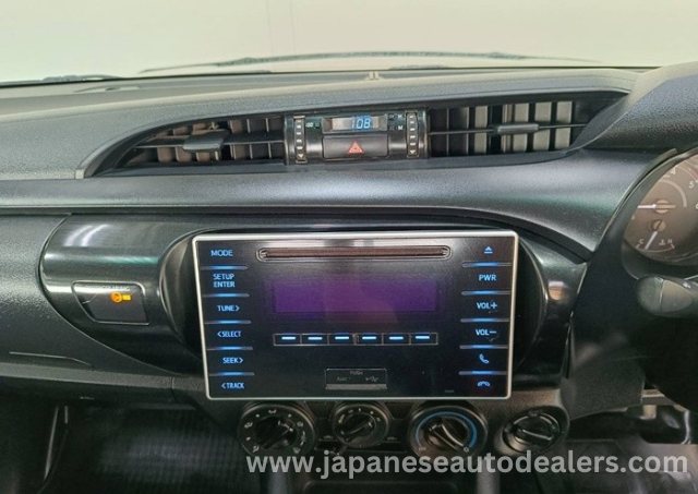 
								TOYOTA HILUX SINGLE CAB full									
