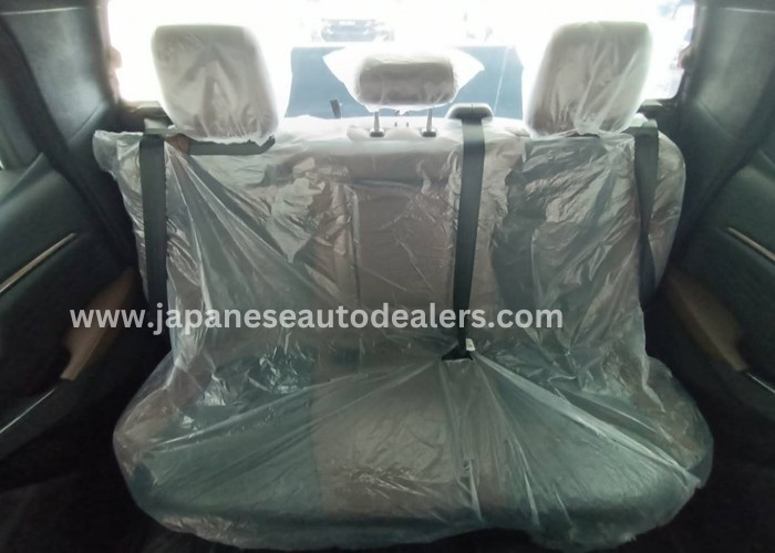 
								ISUZU Double Cab 3.0 4WD AT (White) full									