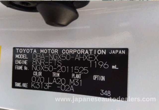 
								Toyota C-HR full									