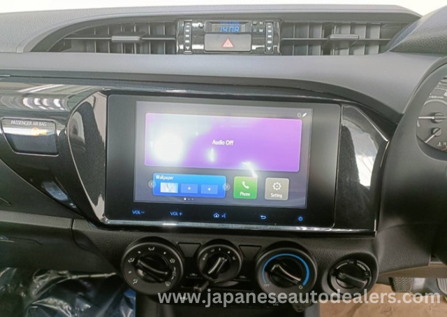 
								TOYOTA HILUX SINGLE CAB full									