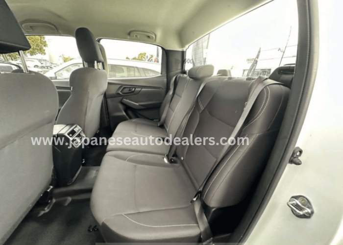 
								ISUZU D-MAX 3.0 full									