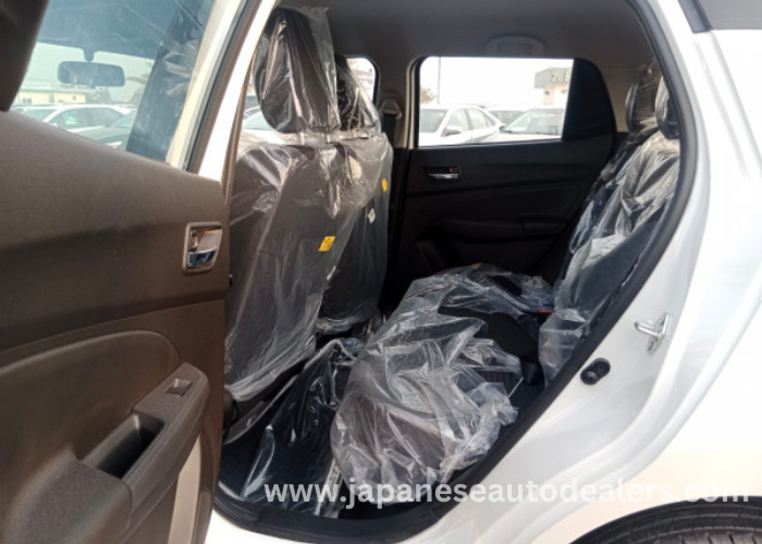 
								Suzuki Swift full									