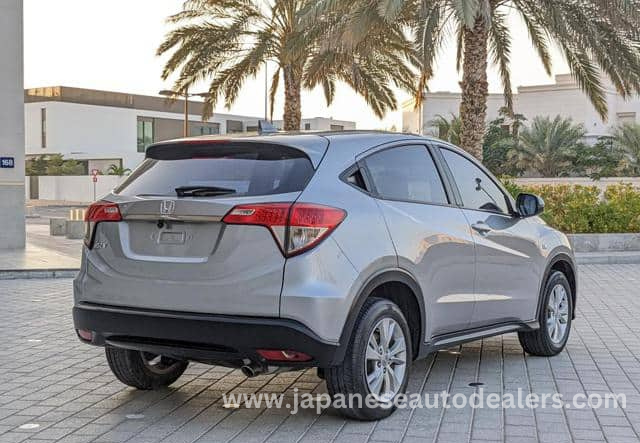 
								HONDA HR-V full									
