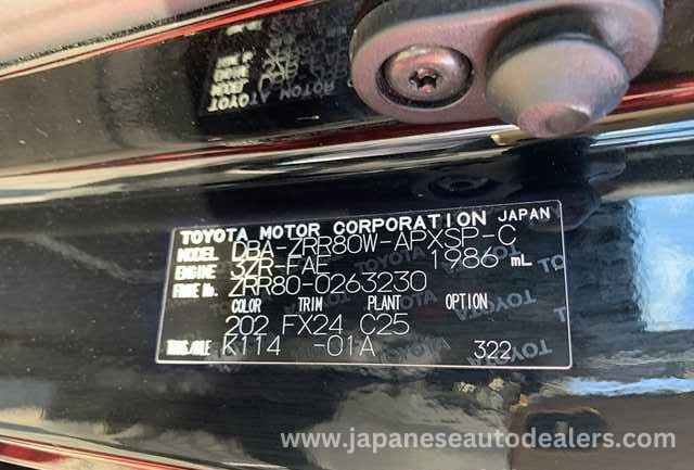 
								TOYOTA NOAH full									
