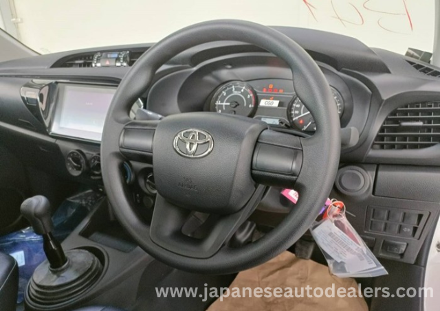 
								TOYOTA HILUX SINGLE CAB full									