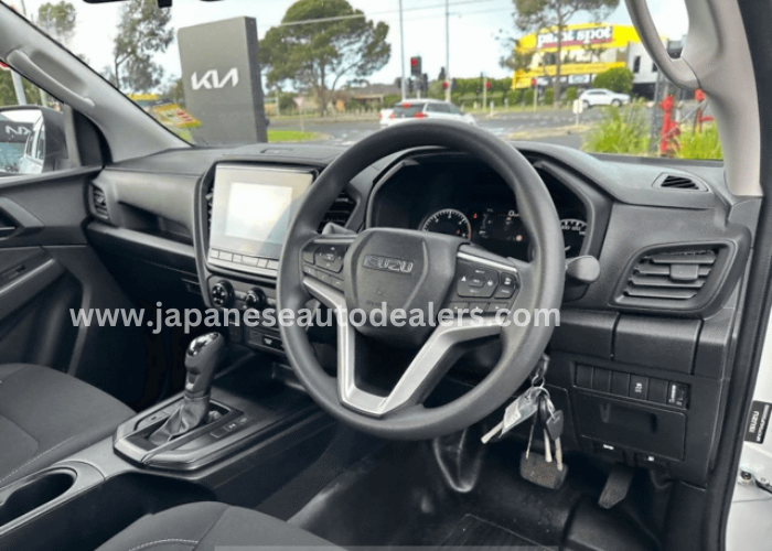 
								ISUZU D-MAX 3.0 full									
