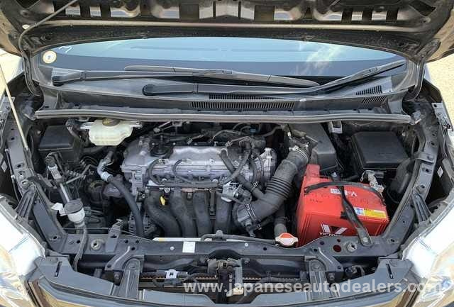 
								TOYOTA NOAH full									