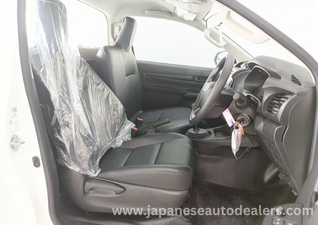 
								TOYOTA HILUX SINGLE CAB full									