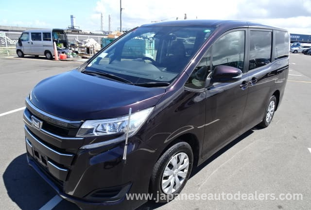 
								TOYOTA NOAH full									