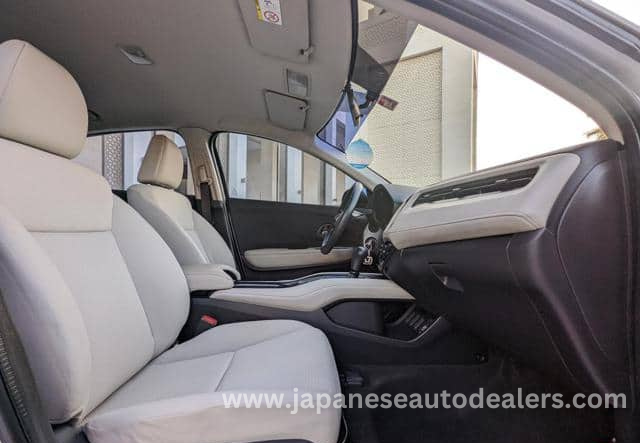 
								HONDA HR-V full									