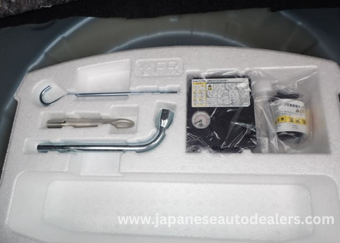 
								Suzuki Swift full									