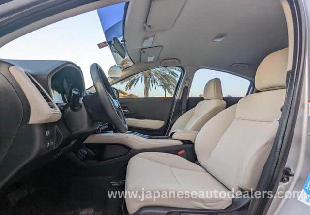 
								HONDA HR-V full									