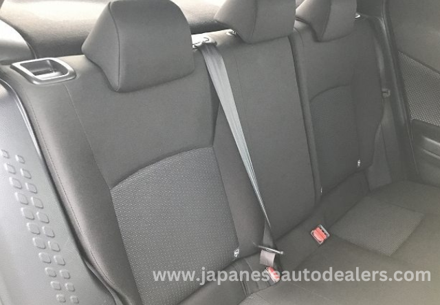 
								Toyota C-HR full									