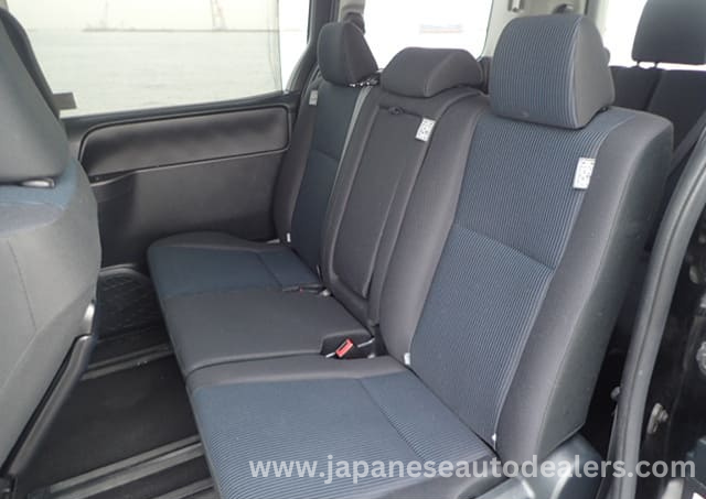 
								Toyota Noah X full									